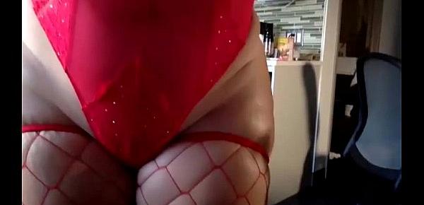  Blonde big ass showing off in webcam - coroasbundudas.com